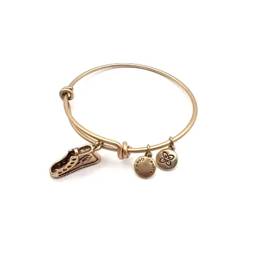 Urban Leaves Shoe Bangle, vintage gold